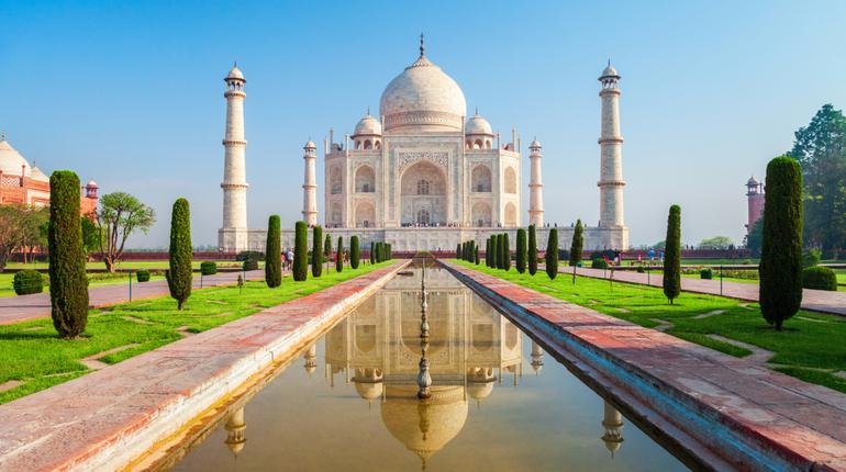 10 Best Places to Visit in India During December with Family, Agra, Uttar Pradesh,Srinagar, Jammu and Kashmir, Jaisalmer, Rajasthan, Mylapore, Chennai, Auli, Uttarakhand, Coorg, Karnataka, Mumbai, Maharastra, Dalhousie, Himachal Pradesh